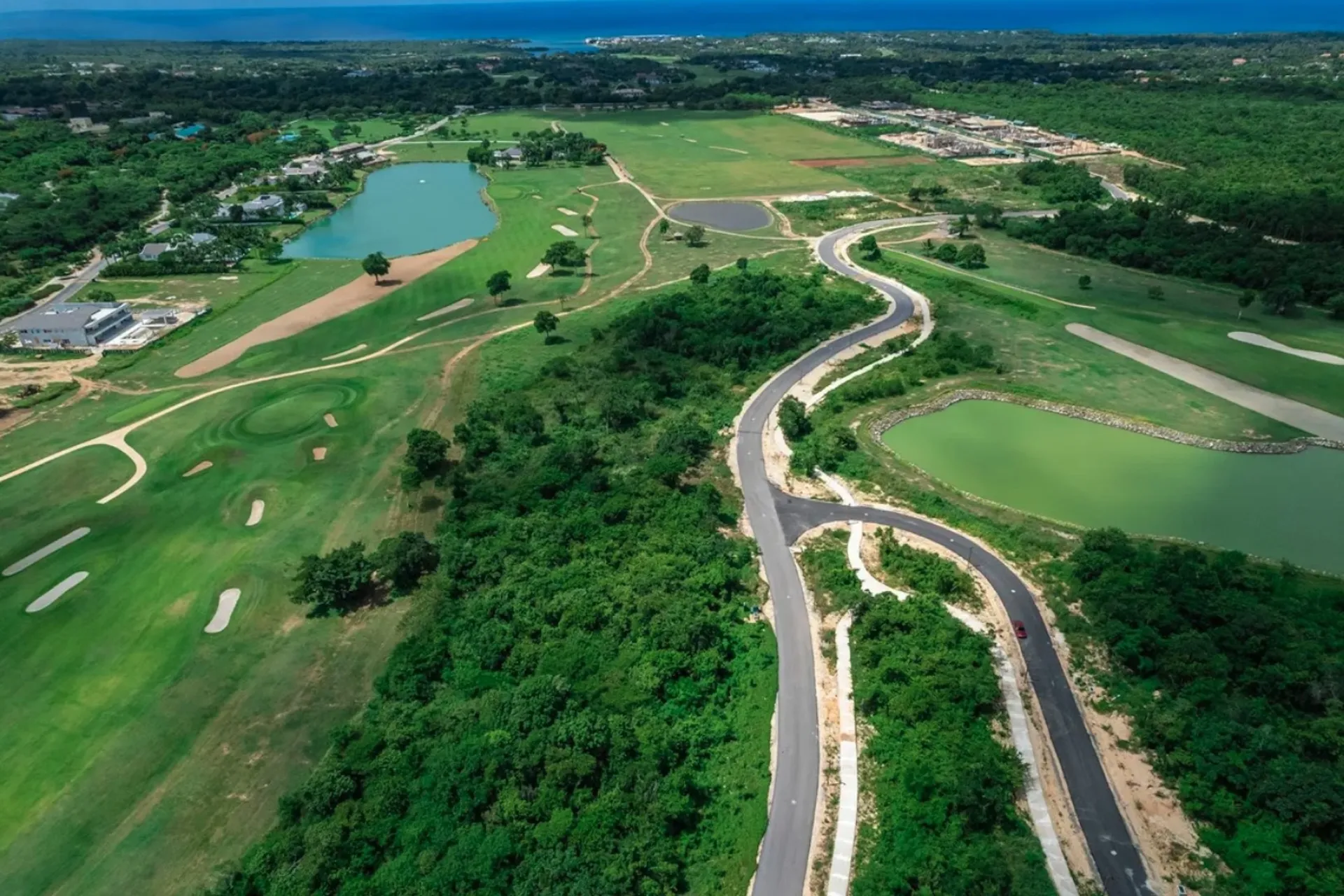 Dye Fore 26, a CPH villa, and the Dye Fore course — Casa de Campo® Resort, Dominican Republic