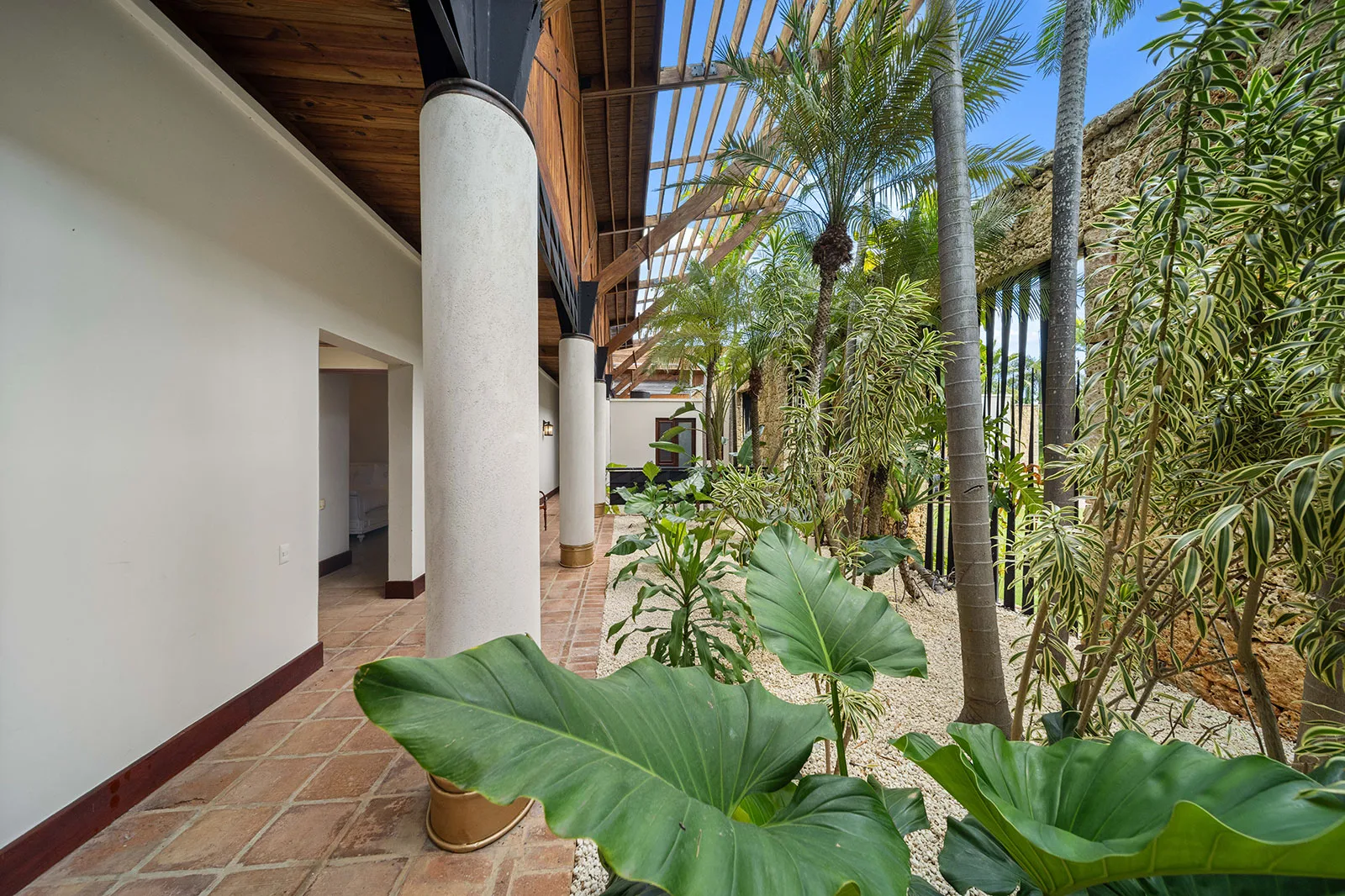 El Batey 11 bedroom opening to the garden, Casa de Campo®