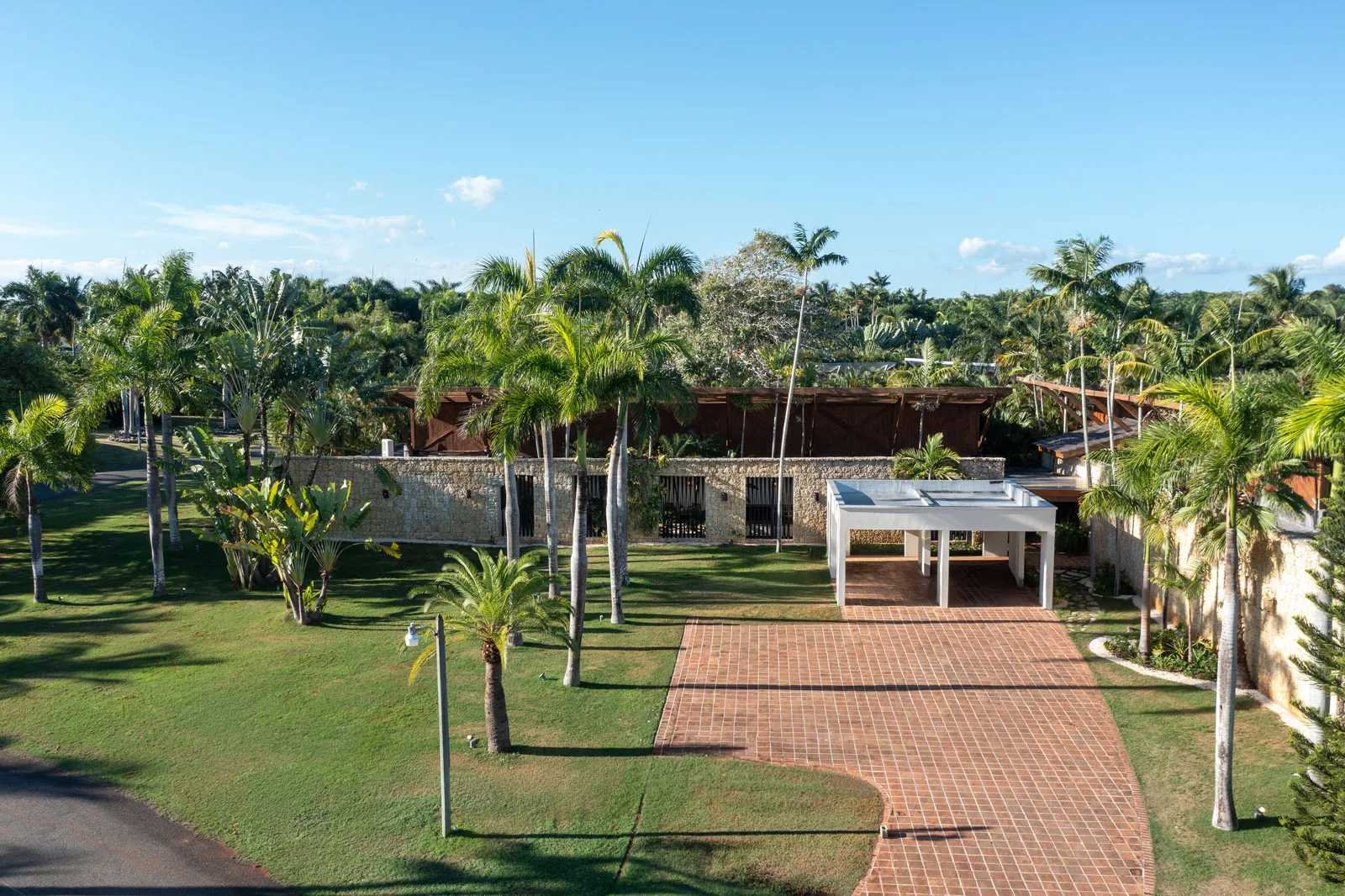 El Batey 11 gardens and lawn, Casa de Campo®