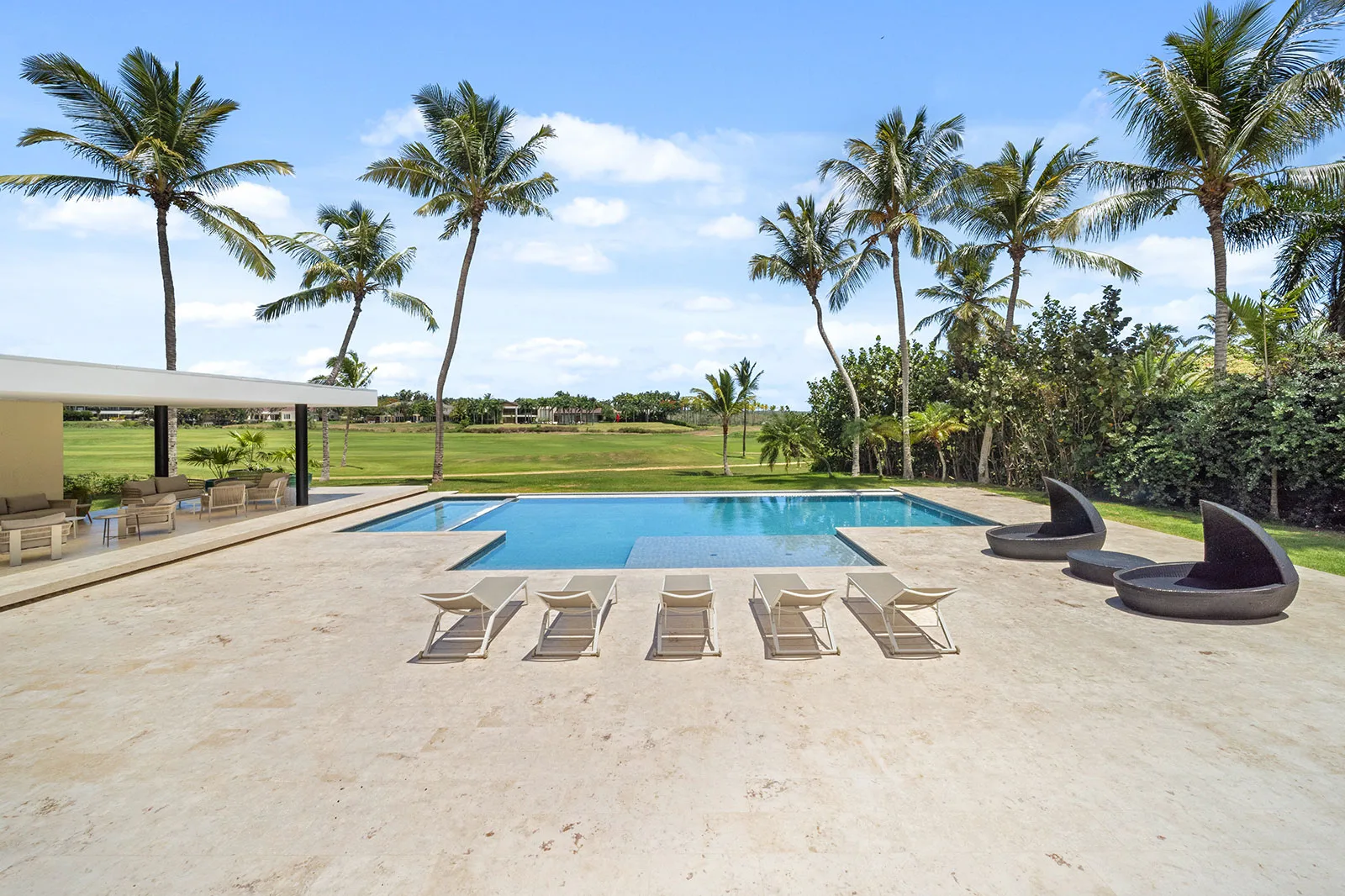 El Batey 11 pool with golf course view, Casa de Campo®