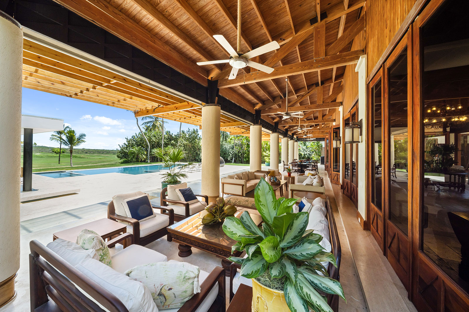 El Batey 11 covered terrace with golf course view, Casa de Campo®