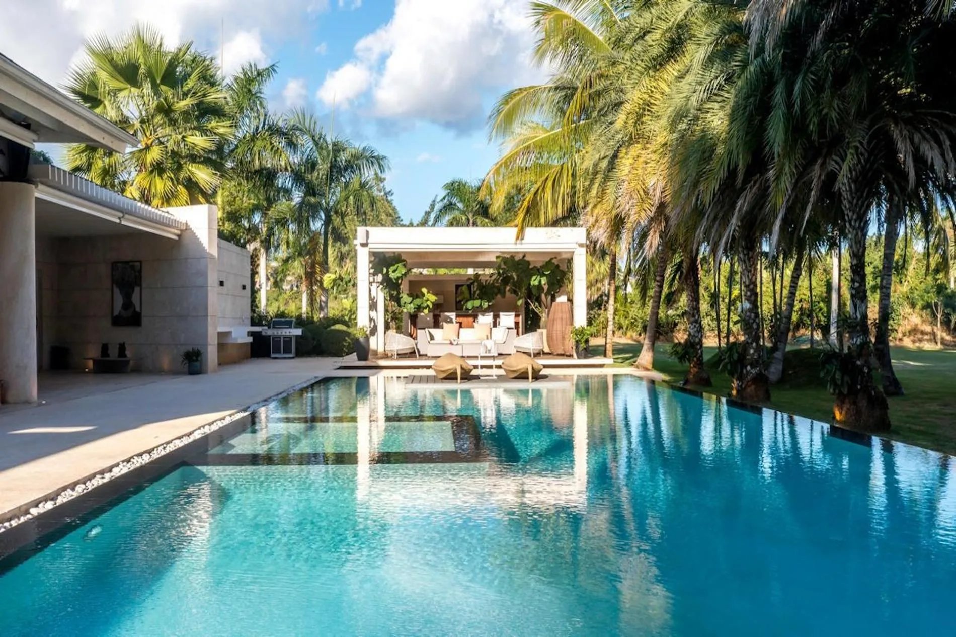 Pool and pergola at a villa in El Batey — Casa de Campo®