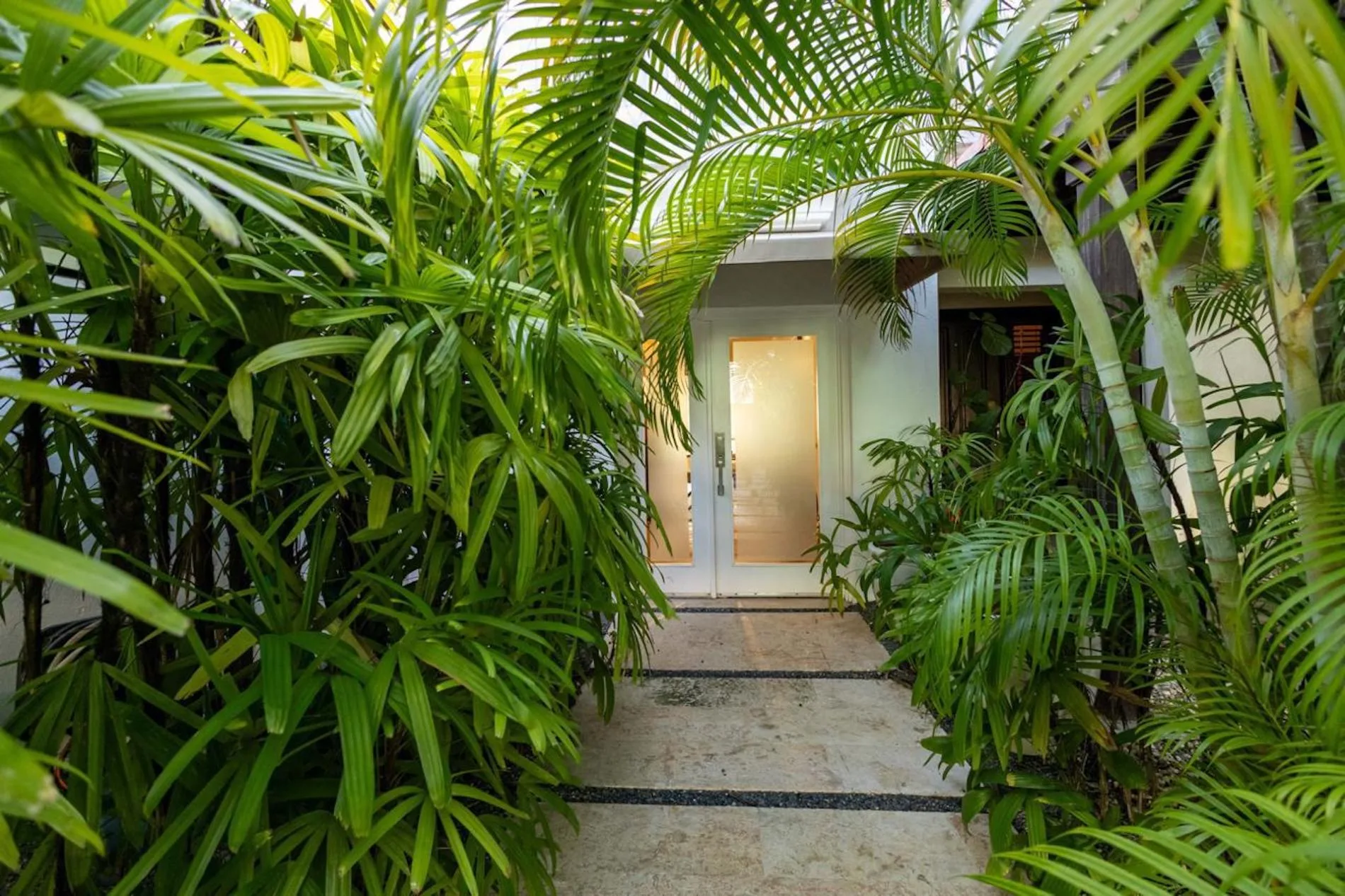 Garden entrance of a townhouse at the Marina — Casa de Campo®