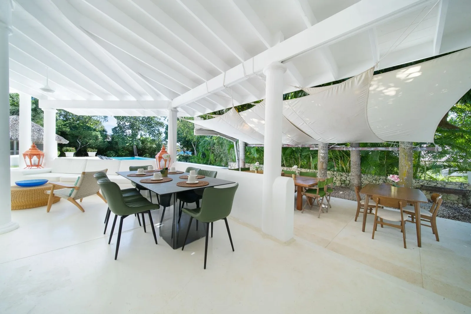Covered dining terrace beside the pool, Cacique 26, Cacique, Casa de Campo®