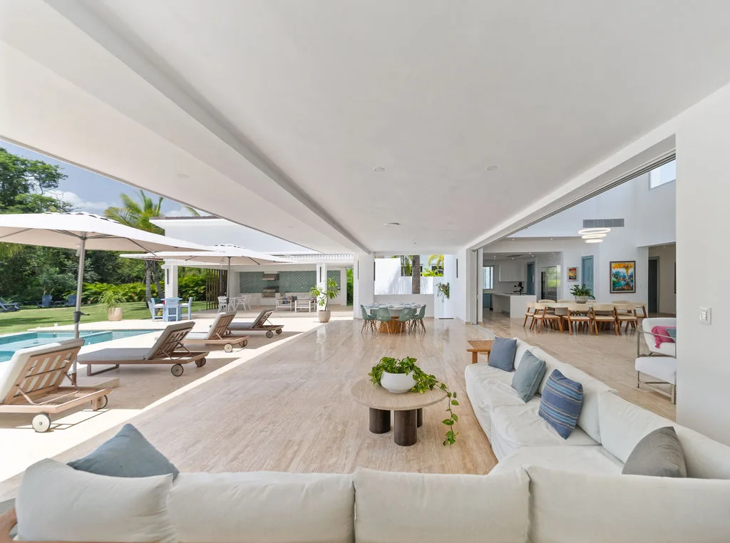 Terrace lounge opening to the pool, La Vereda 26, La Vereda, Casa de Campo®