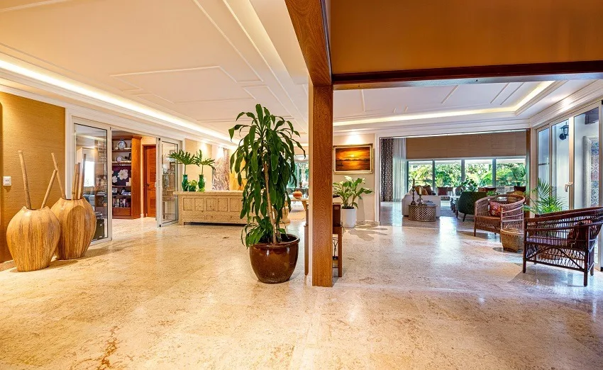 Hallway with timber details and plants, Las Cañas I 37, Las Cañas, Casa de Campo®