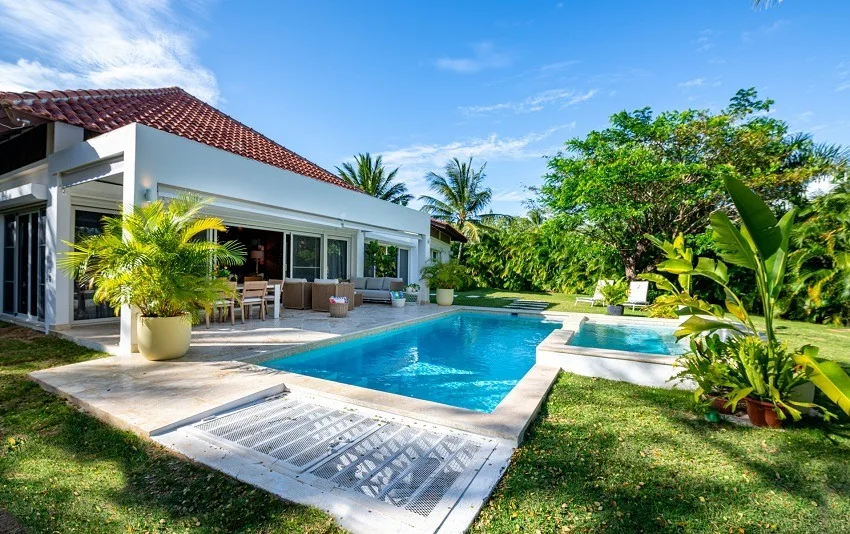 Pool and terrace surrounded by tropical garden, Las Cañas I 37, Las Cañas, Casa de Campo®