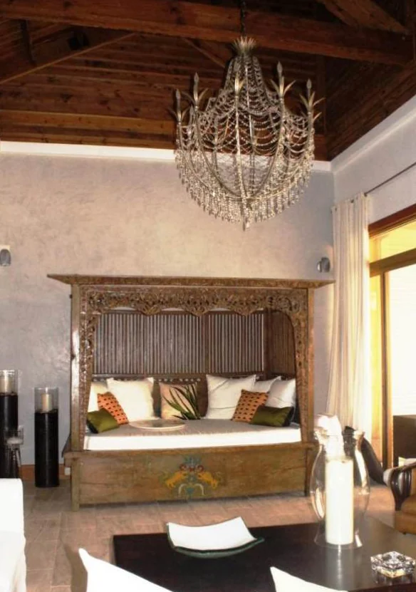 Carved daybed under the beamed wood ceiling, Los Altos I Penthouse, Los Altos, Casa de Campo®
