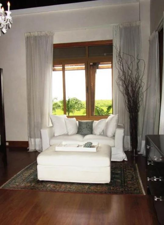 Bedroom reading nook with garden view, Los Altos I Penthouse, Los Altos, Casa de Campo®