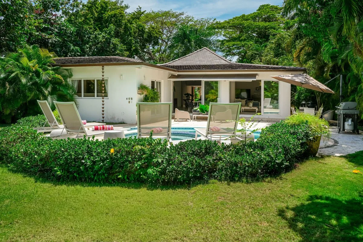 Single-level villa with pool terrace and garden, Los Lagos 64, Los Lagos, Casa de Campo®