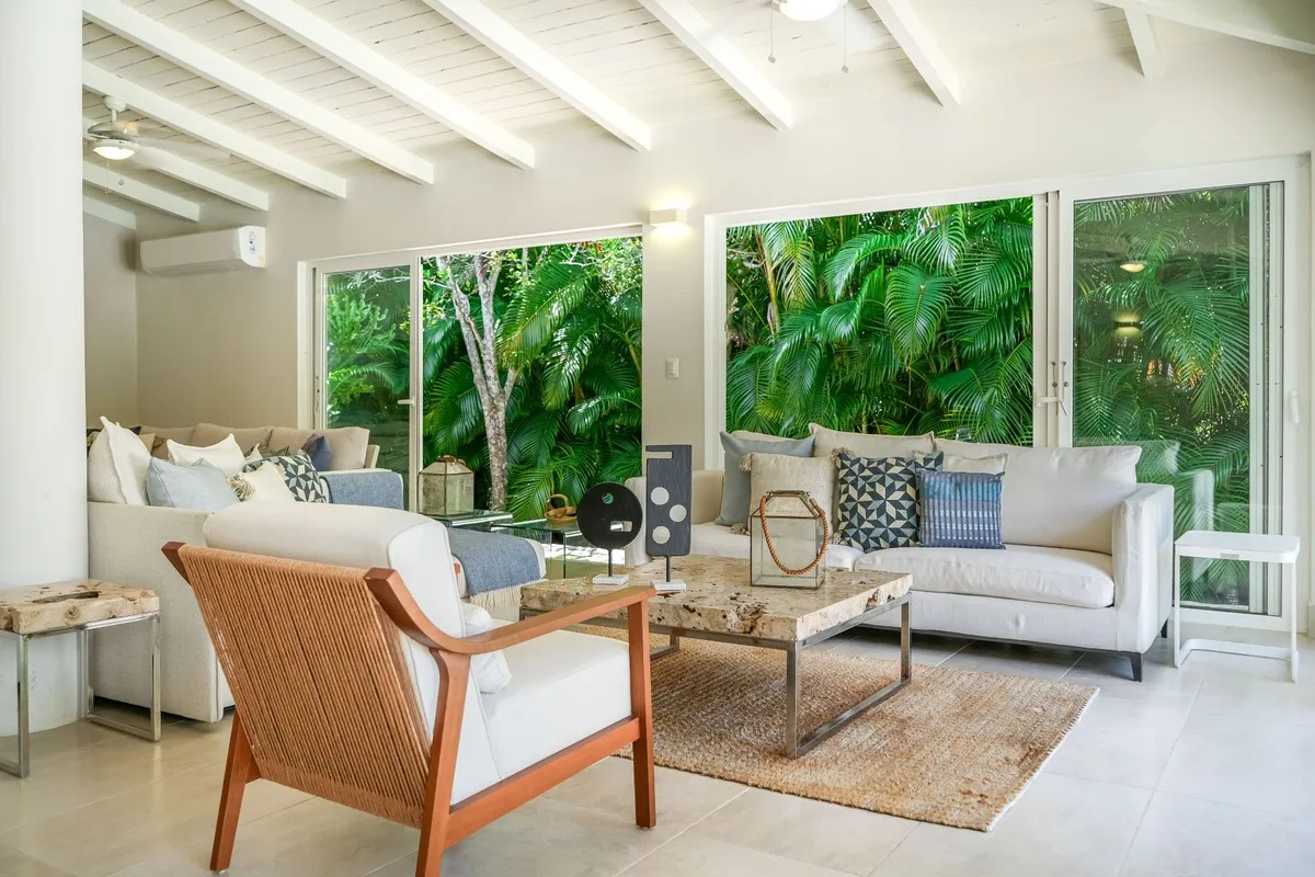 Sitting room with large windows to the garden, Los Lagos 64, Los Lagos, Casa de Campo®